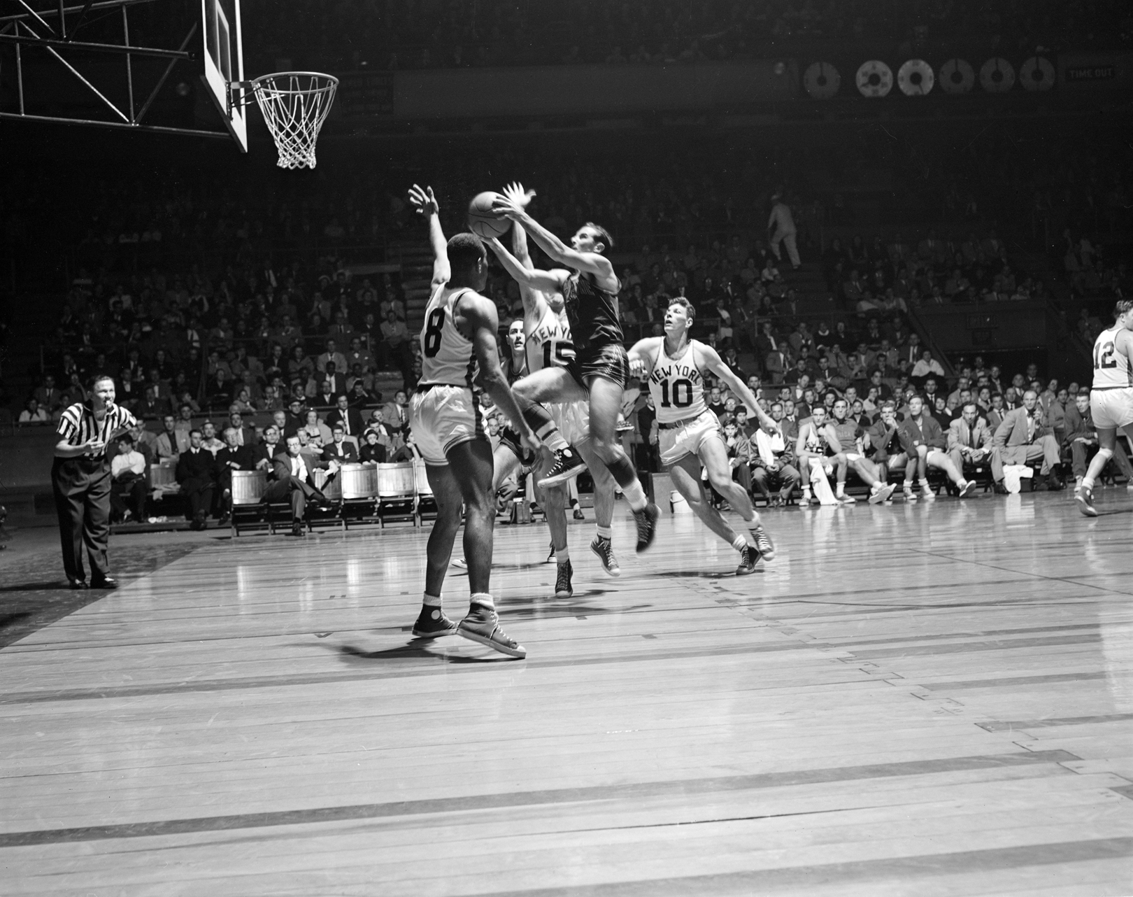 "When The Garden Was Eden": Remembering The 1970s New York Knicks ...